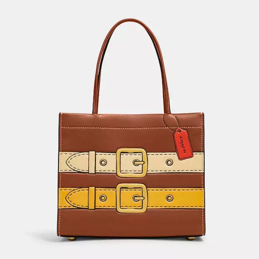 Coach Cashin Carry 22 with Trompe L’oeil Print